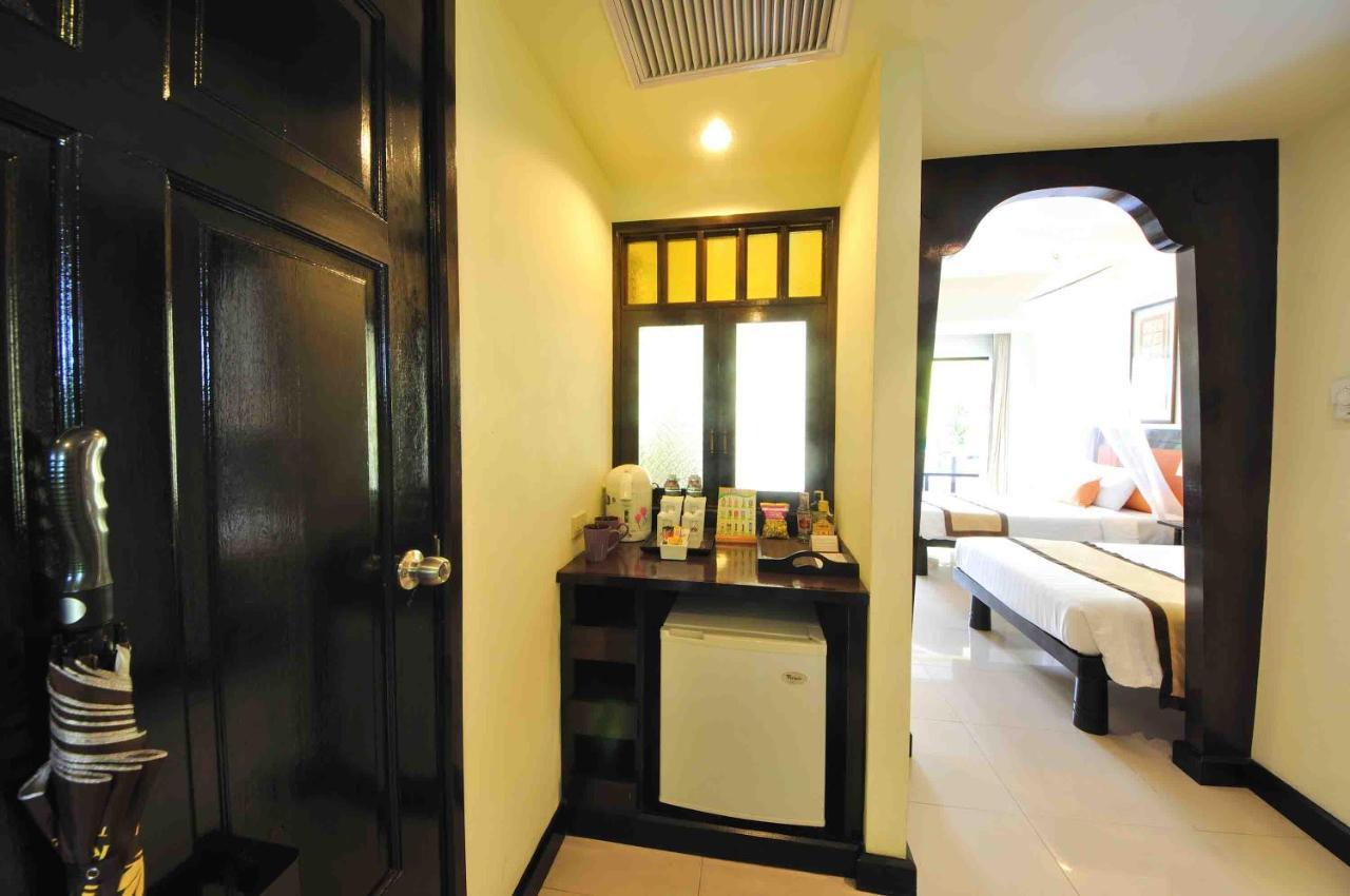 Deluxe Room,1685058415:JPEG