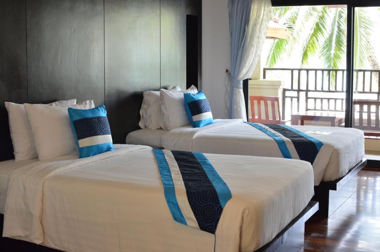 Deluxe Double Room Pool View