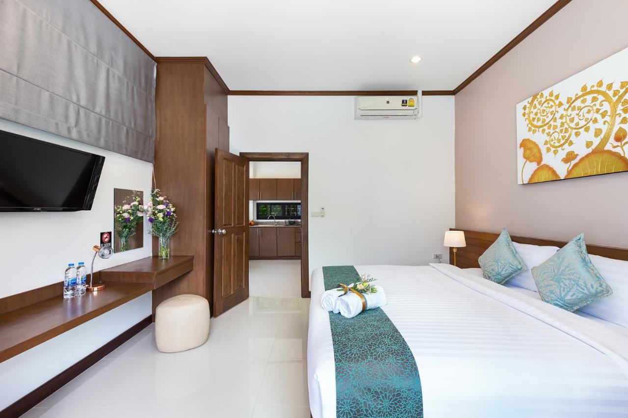 Deluxe Double or Twin Room Pool Access