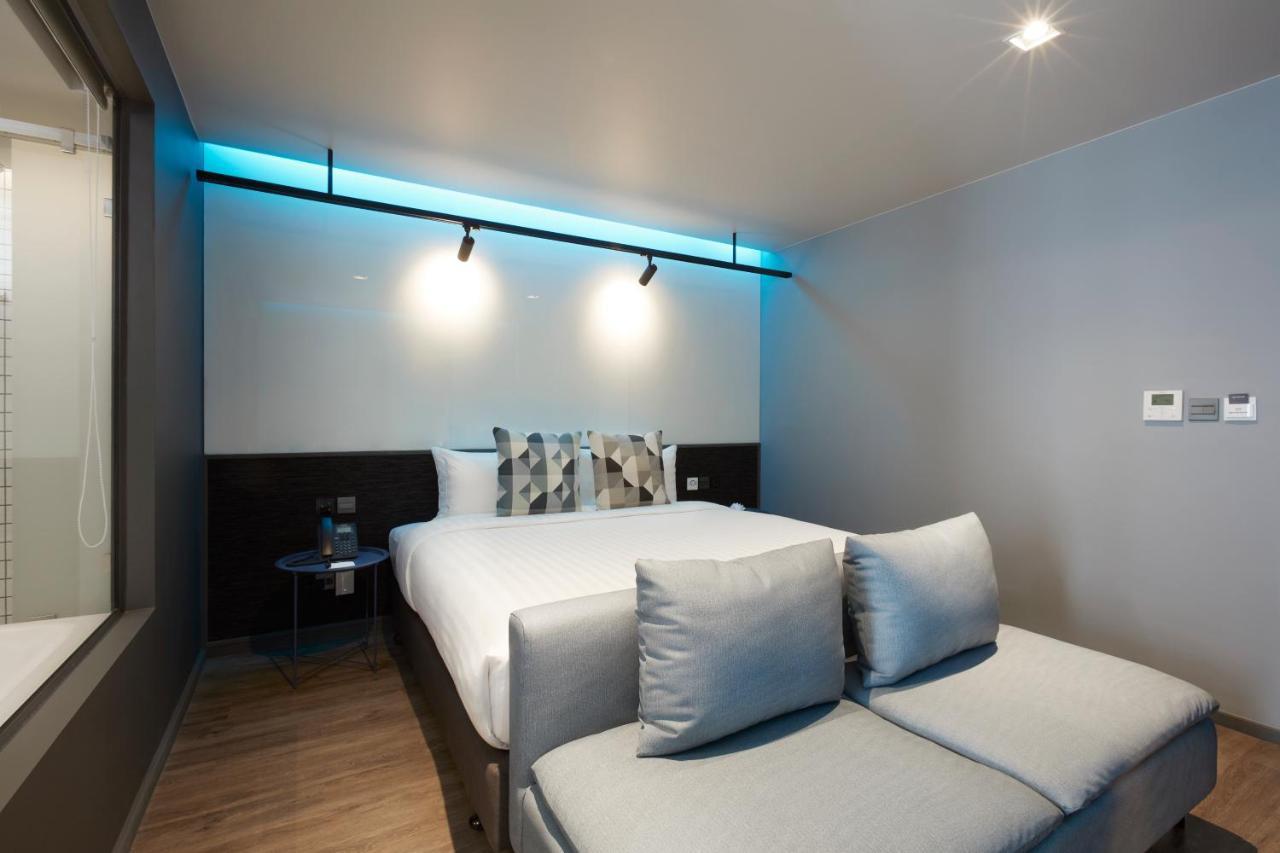 Deluxe Double Room Bath