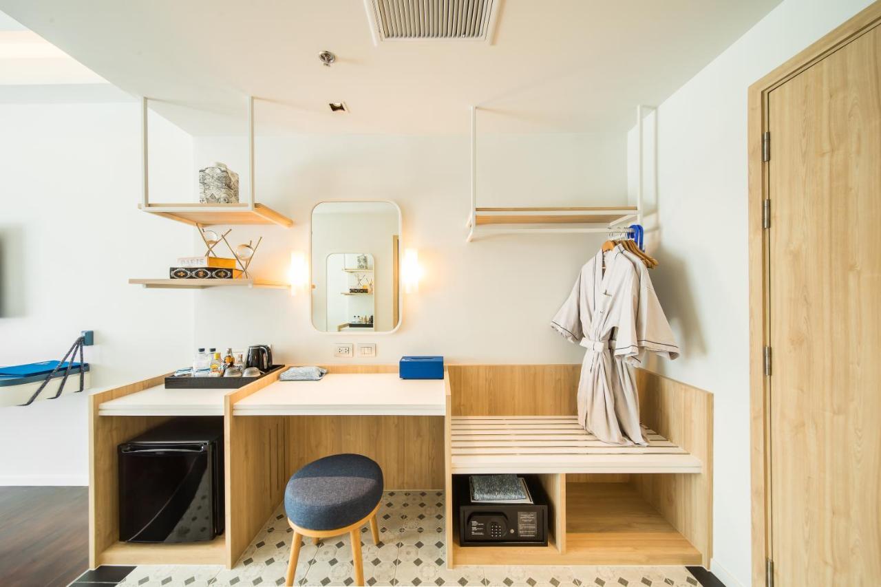 Deluxe Double Room with Pool Access
