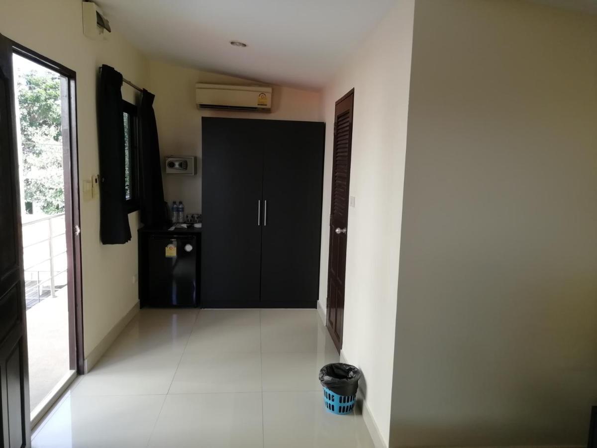 Chambre Double Supérieure - Vue sur Piscine
