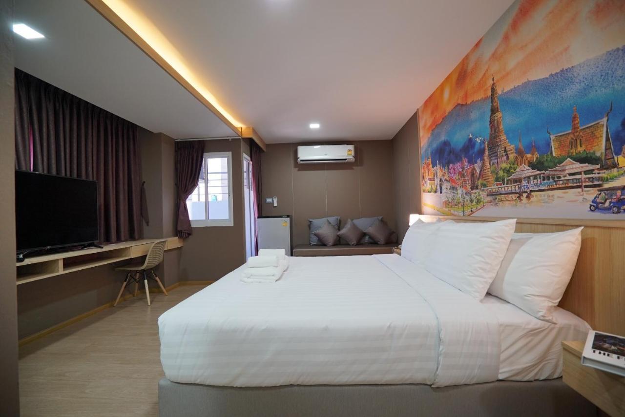 Deluxe King Room