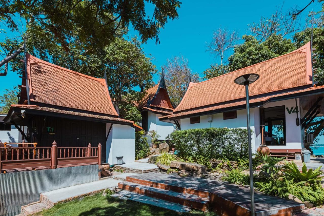 Deluxe Bungalow Garden View