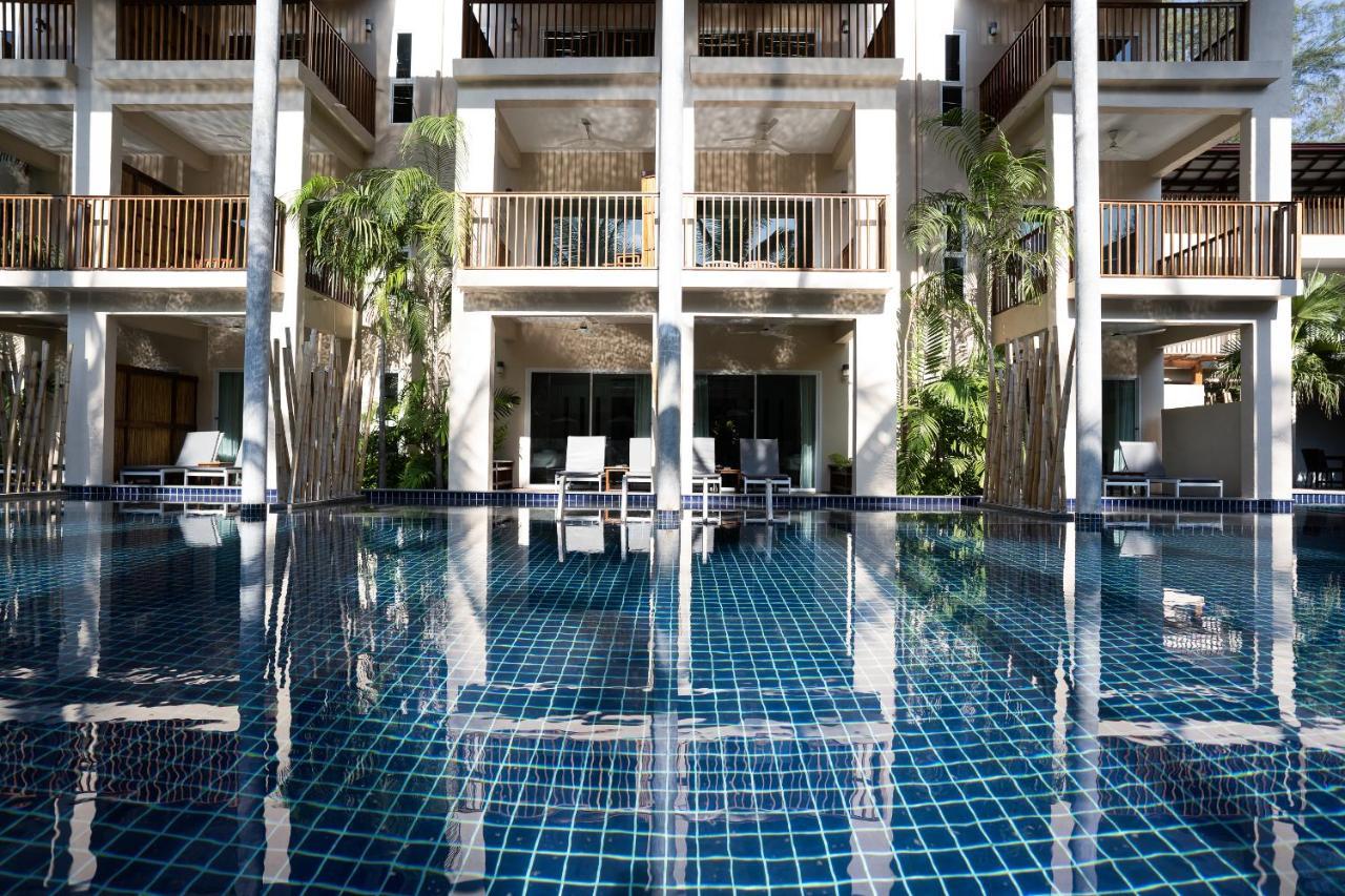 Family Deluxe Pool Access