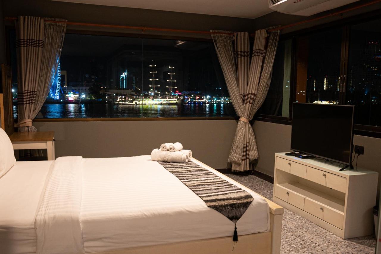 Grand Deluxe River View