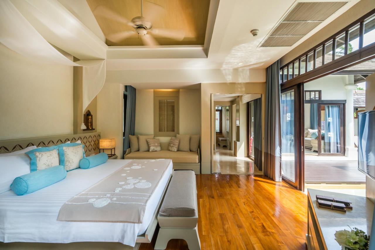 Family Pool Villa
