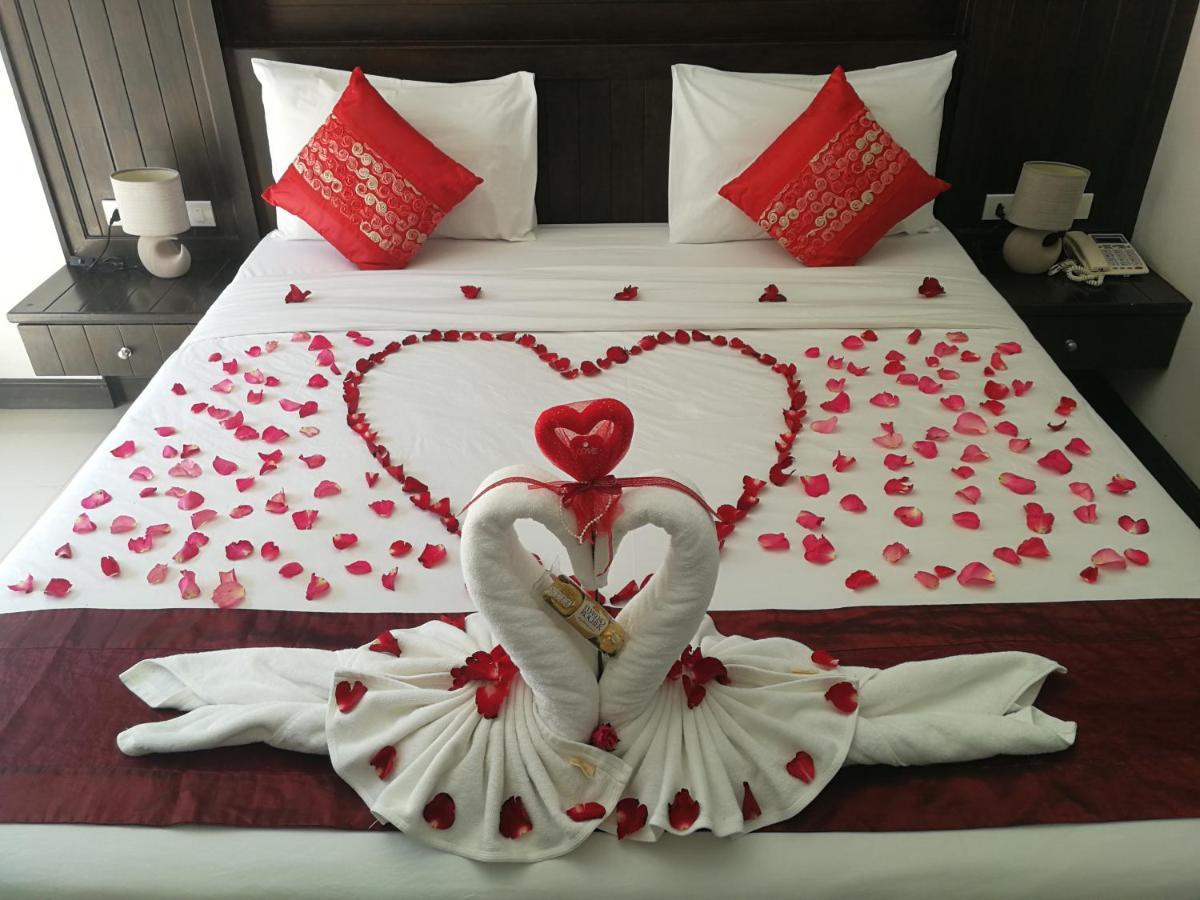 Deluxe Room,1127970603:JPEG