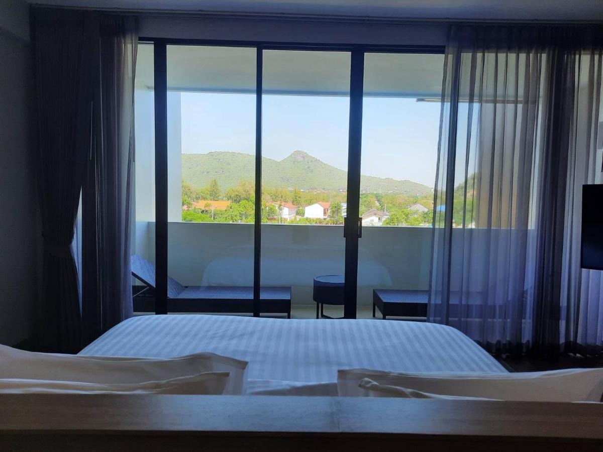 Suite Pool View
