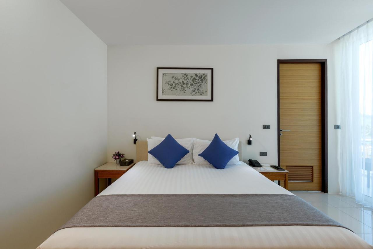 Deluxe King Room Balcony View