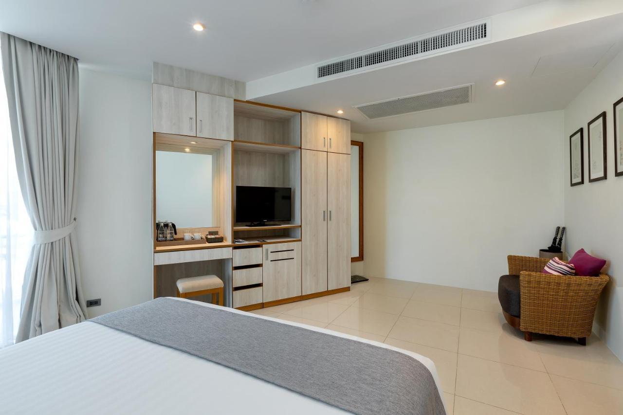 Deluxe King Room Balcony View