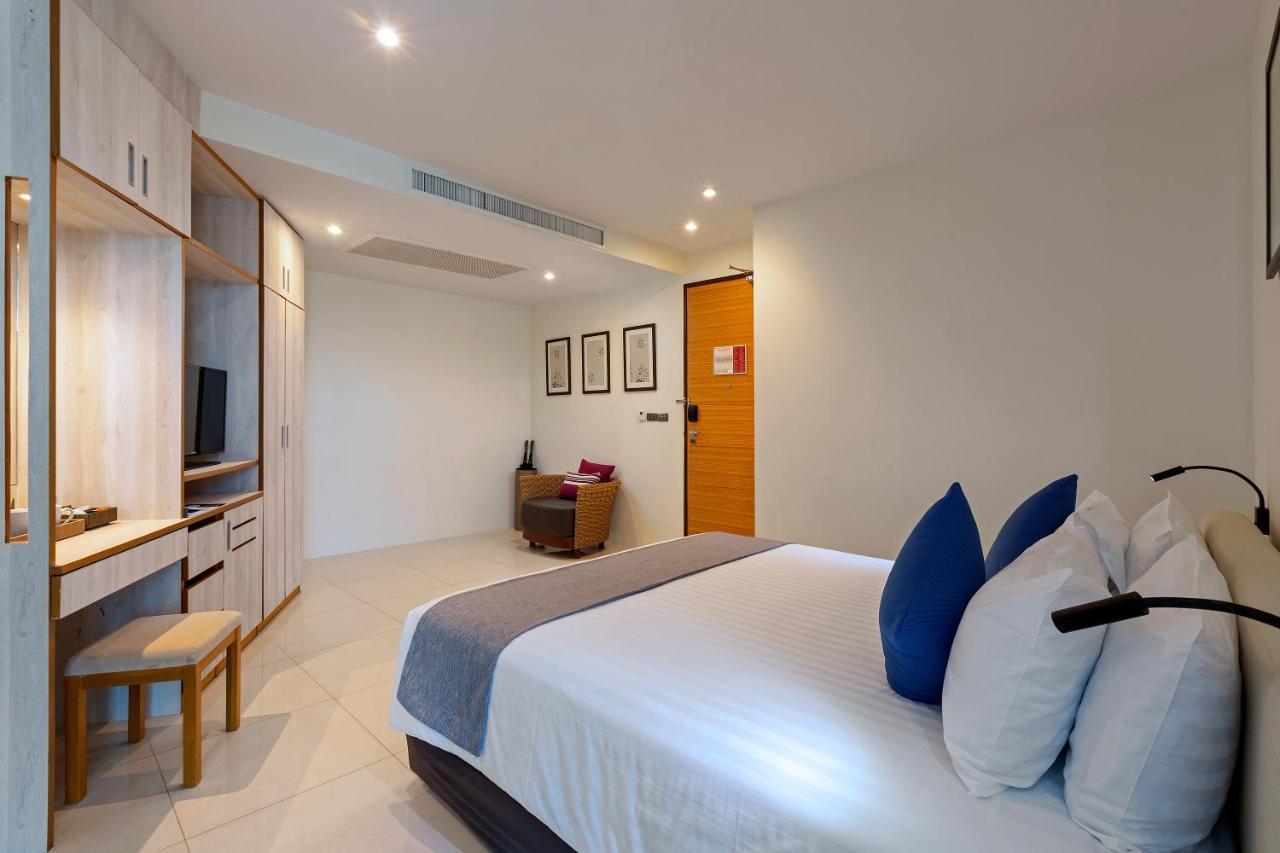 Deluxe King Room Balcony View