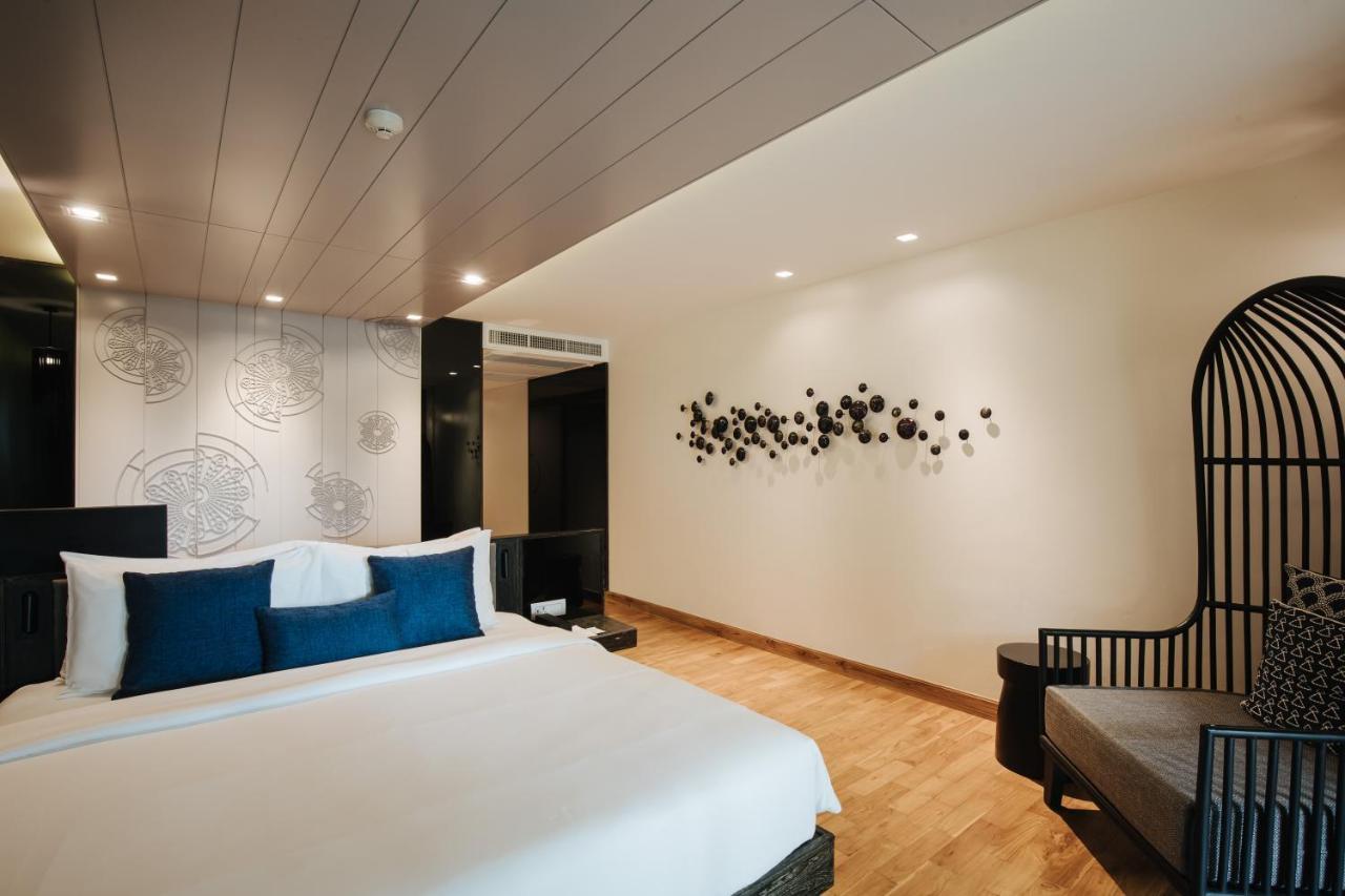 Pool Suite
