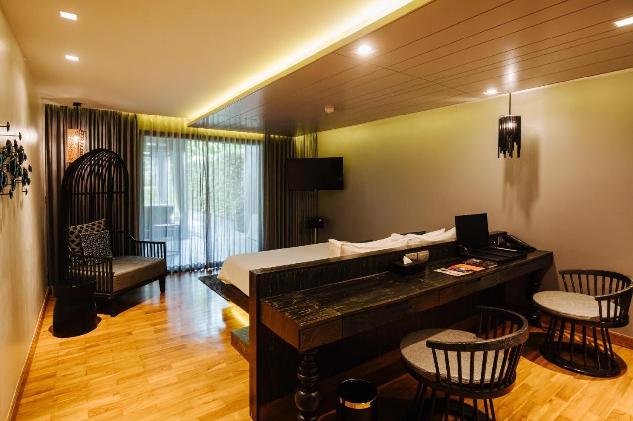 Pool Suite