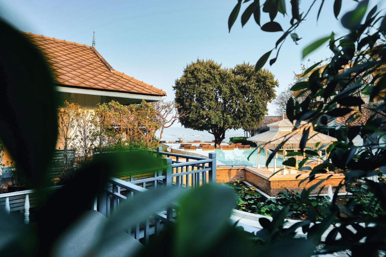 Beach Villa Partial Sea View