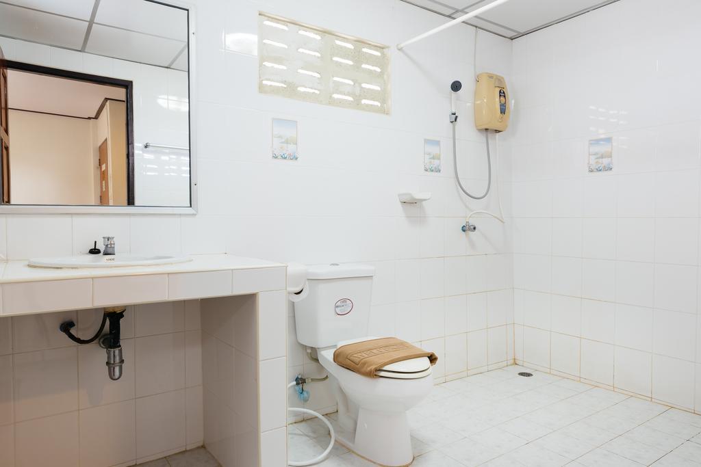 Dreibettzimmer mit Balkon