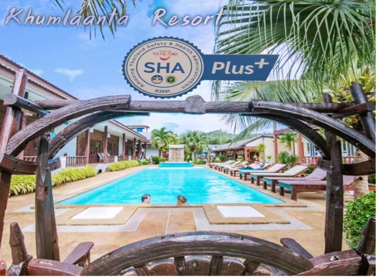 Deluxe Double Room Pool View