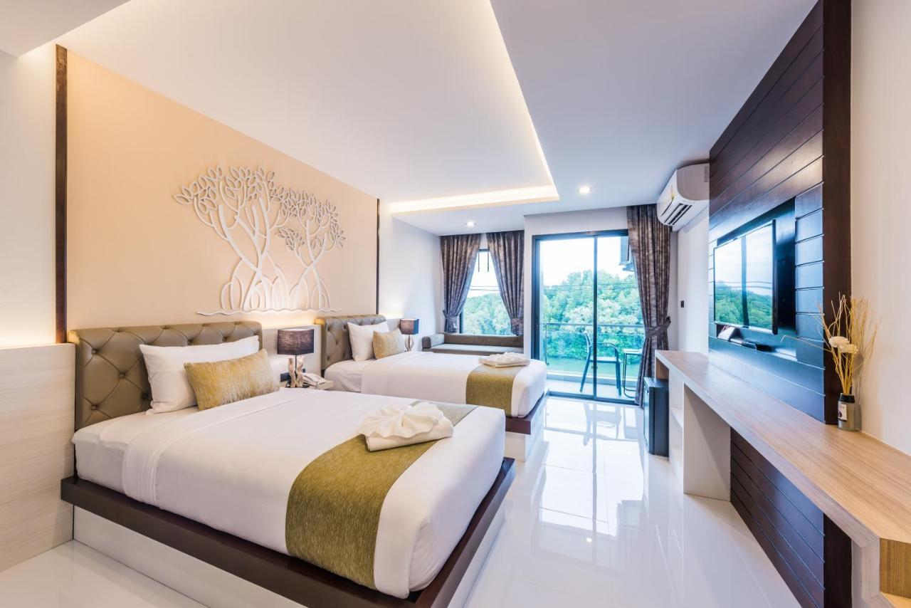 Deluxe Twin Room Pool View
