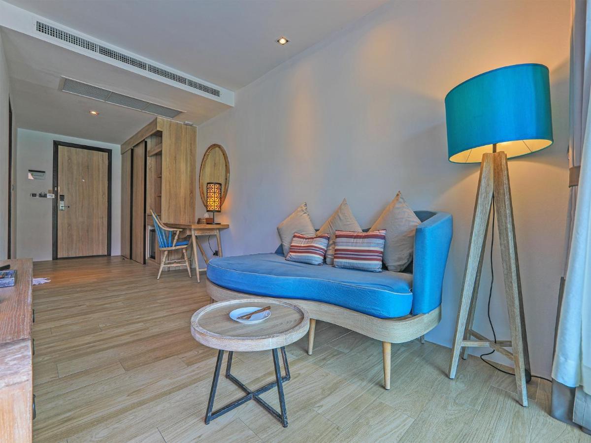 Deluxe Pool View Double Room