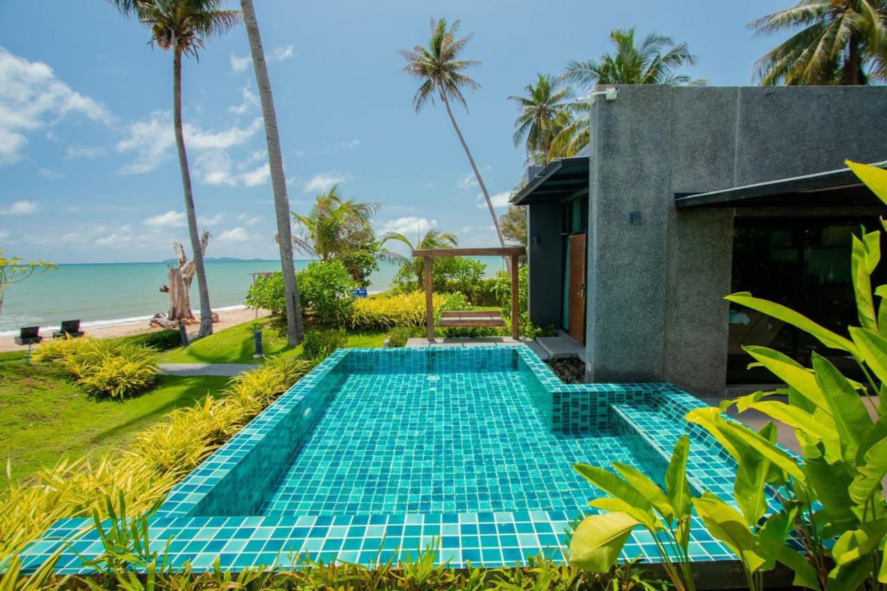 Villa Beach Front