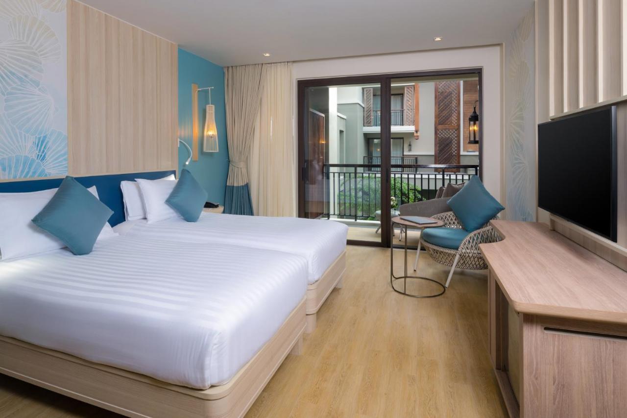 Deluxe Twin Room Pool View Beach Side