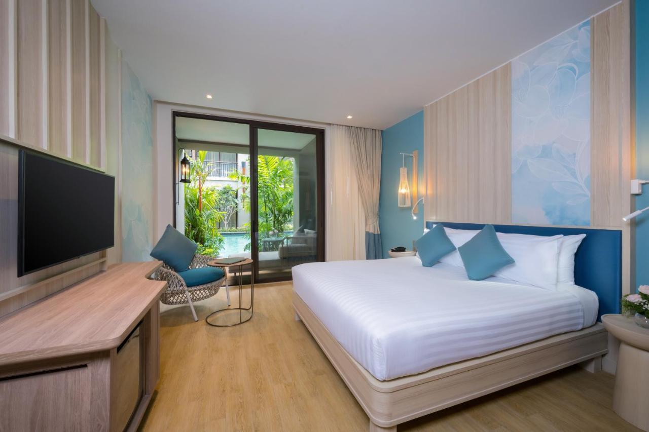 Deluxe Double Room Pool Access Beach Side