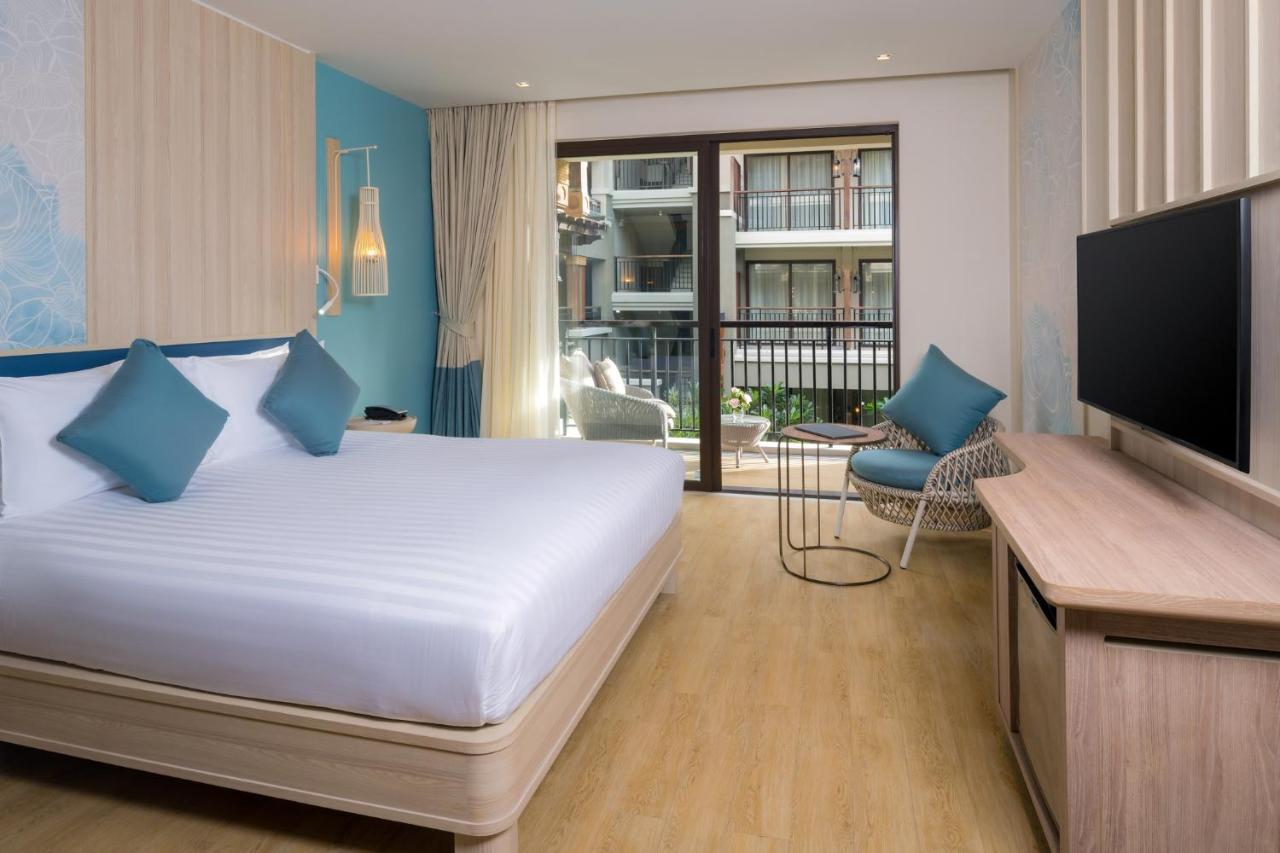 Deluxe Double Room Pool View Beach Side