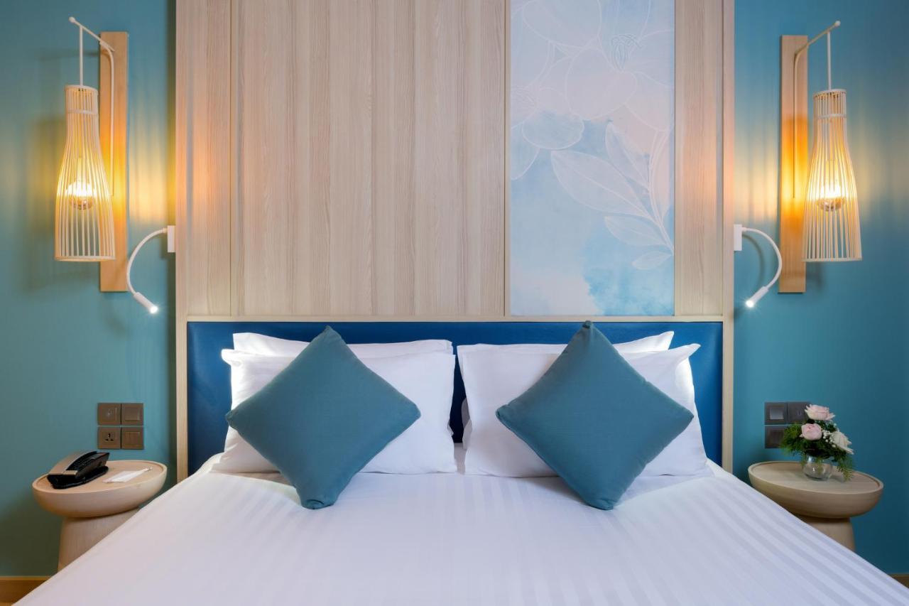 Deluxe Double Room Pool View Beach Side