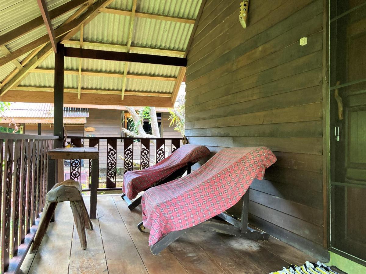 Family Bungalow Garden View Fan
