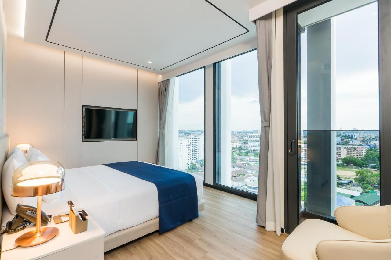 Premier Double Room City View