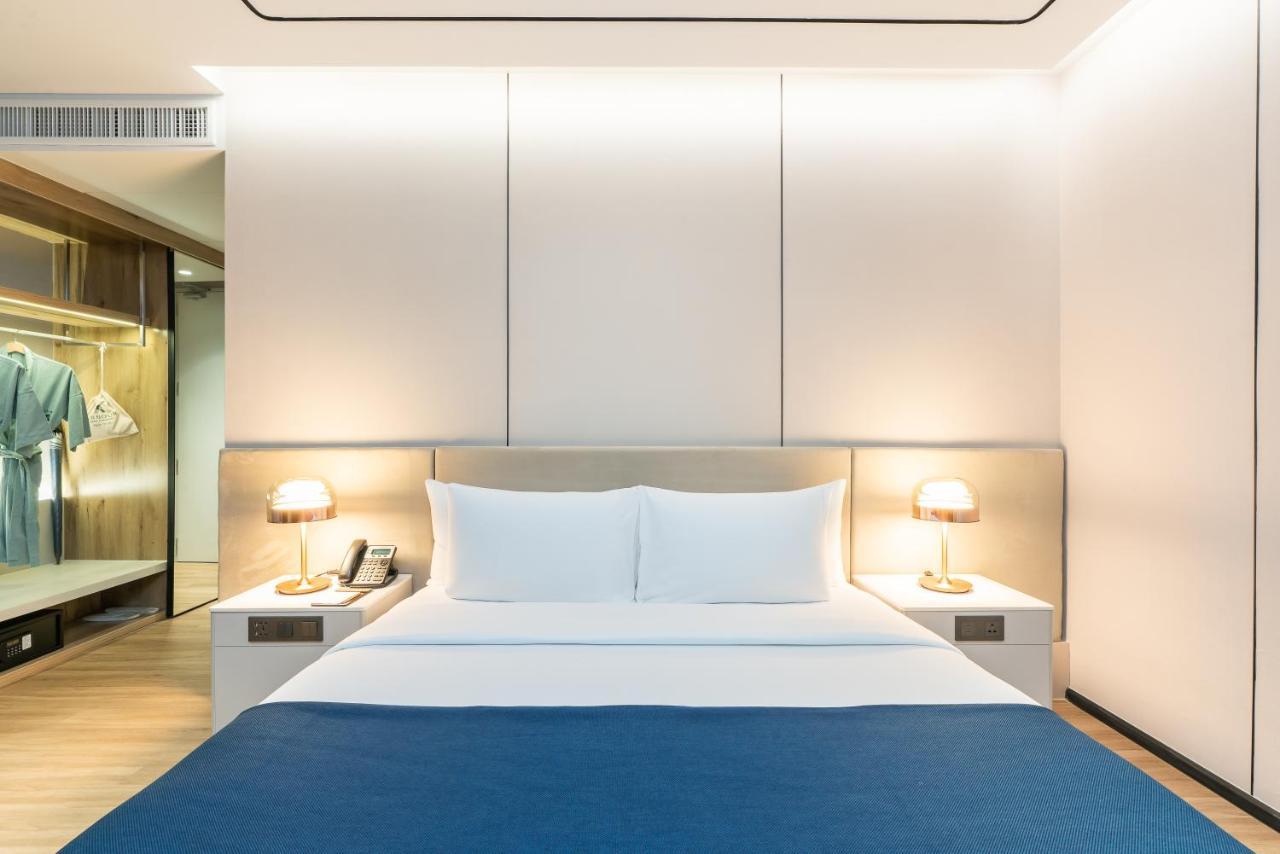 Premier Double Room City View
