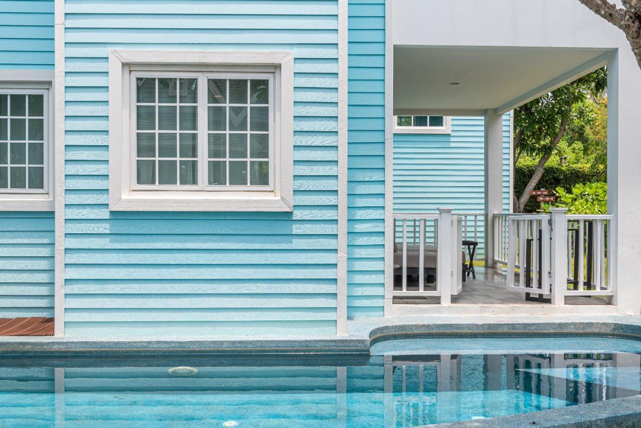 Deluxe Double Room Pool Access