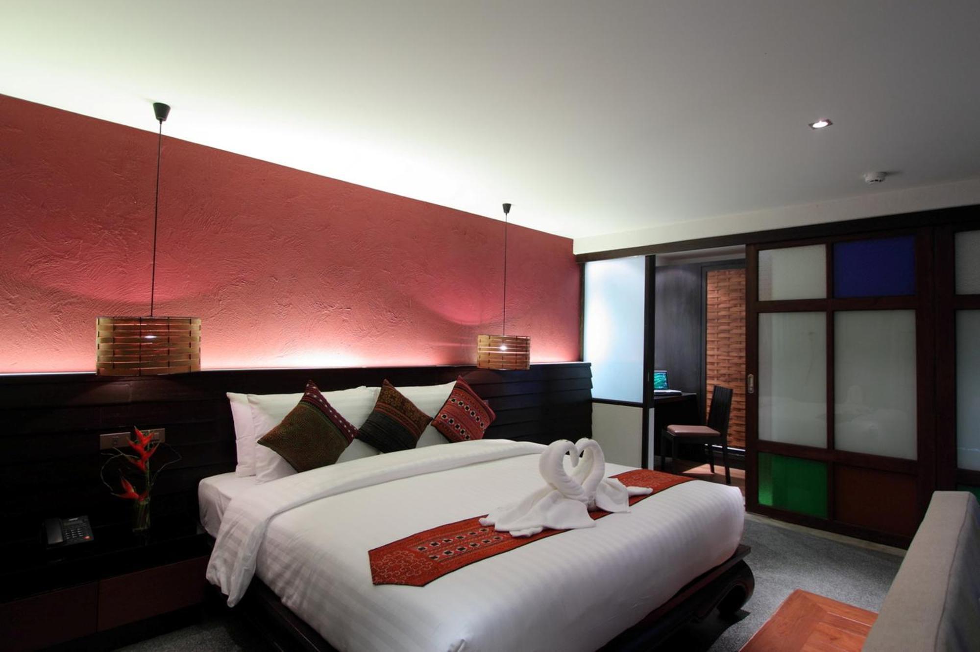 Honeymoon Suite