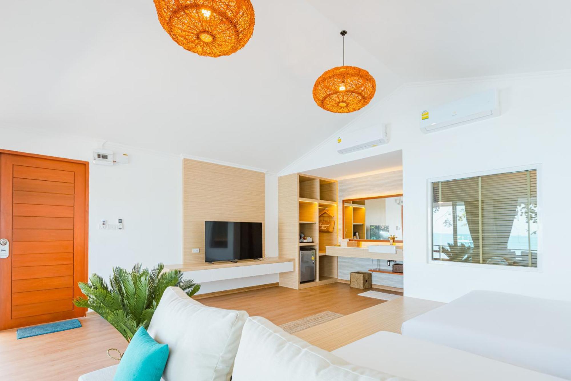 Deluxe Quadruple Room