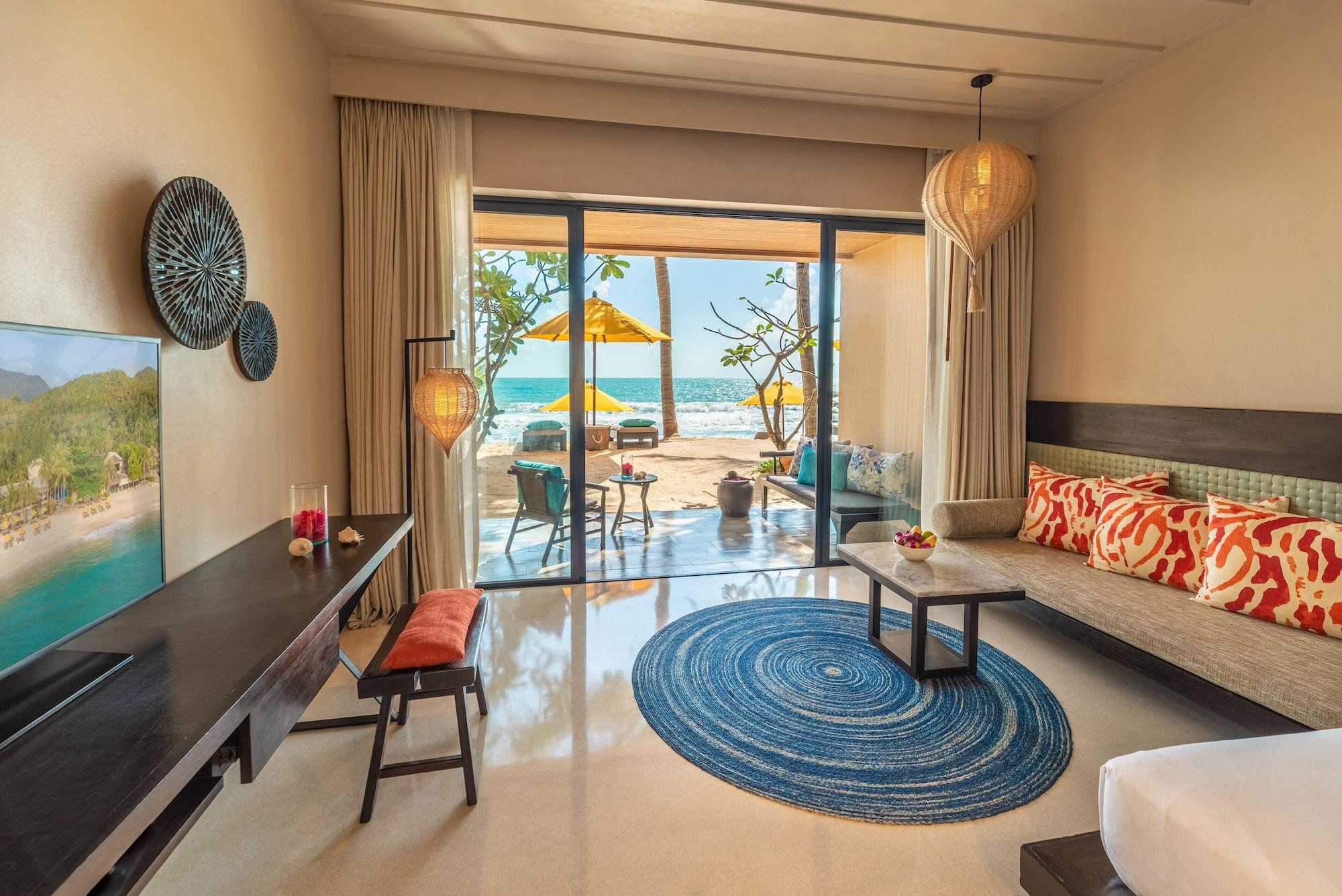 Ocean Front Deluxe Adults Only 16