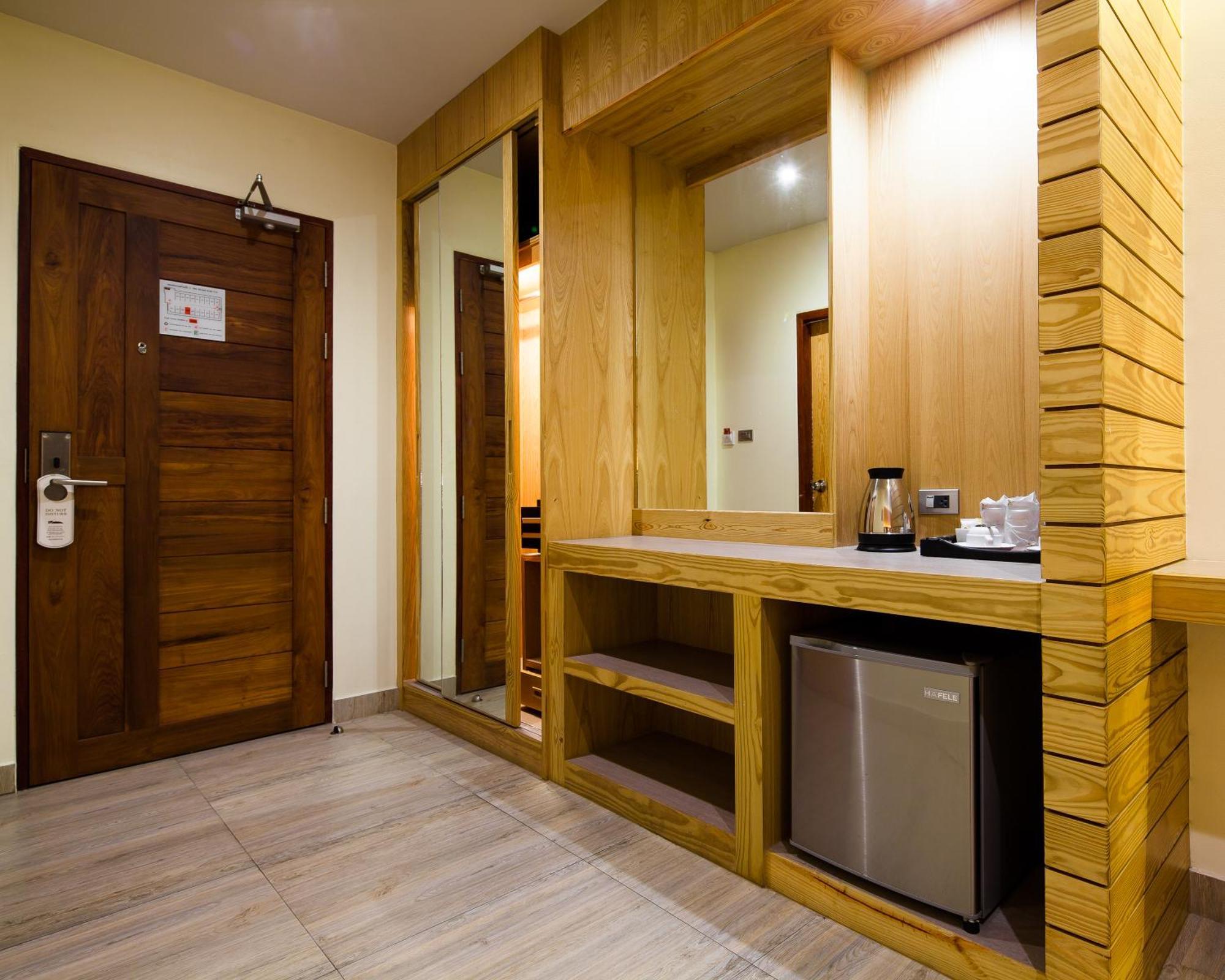 Deluxe Mountain Room