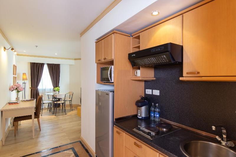 Studio Superior,1208940292:JPEG