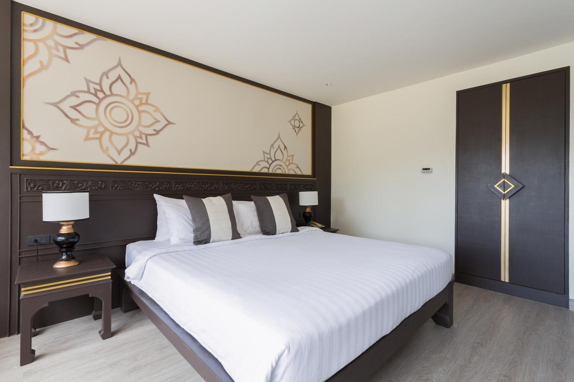 Superior Double or Twin Room Mountain View
