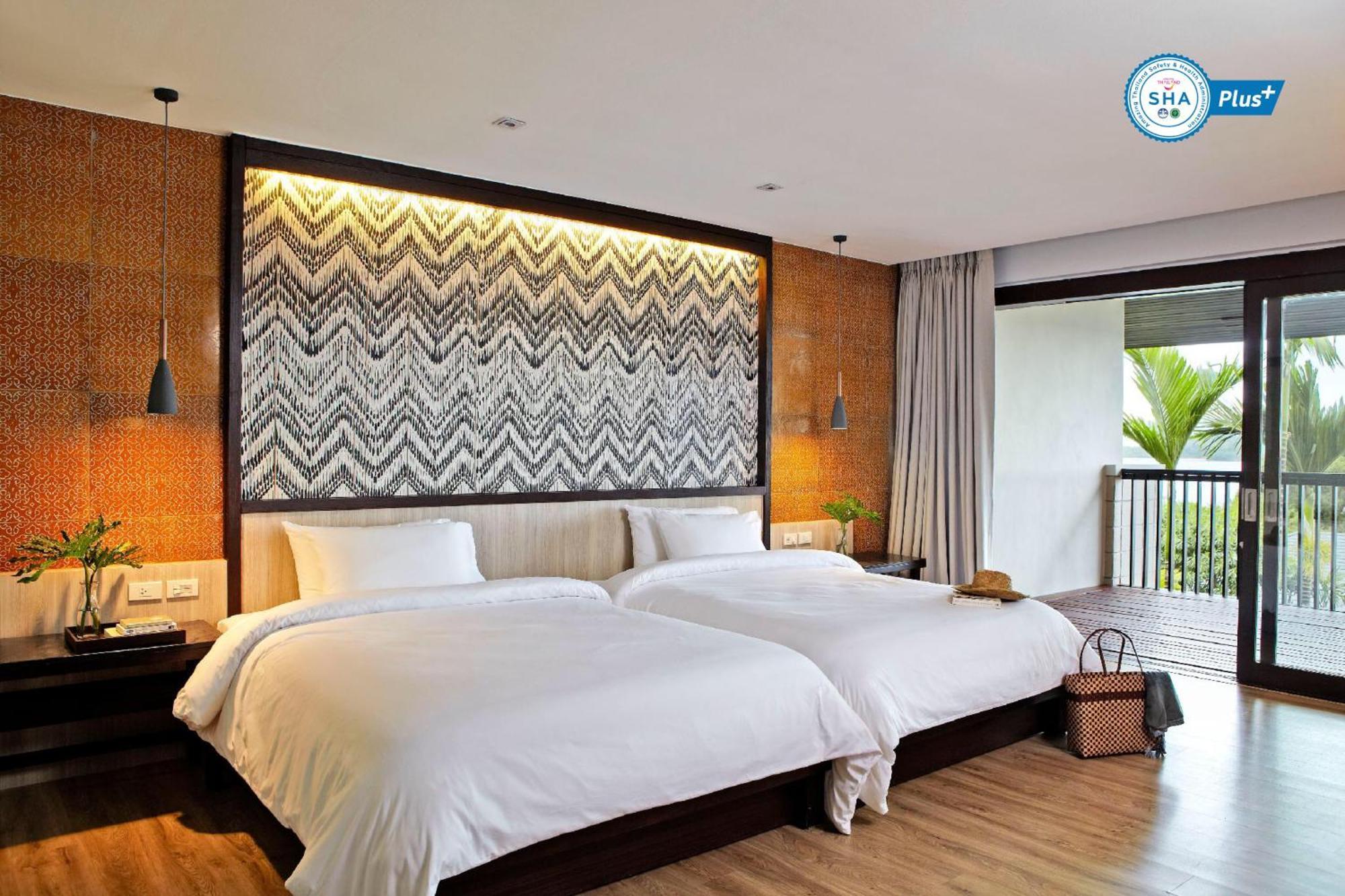 Luxury Suite,927151786:JPEG