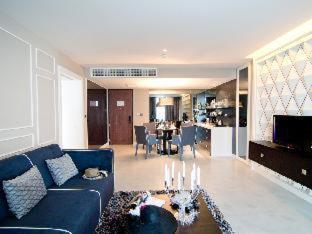 Two-Bedroom Royal Suite Sea View