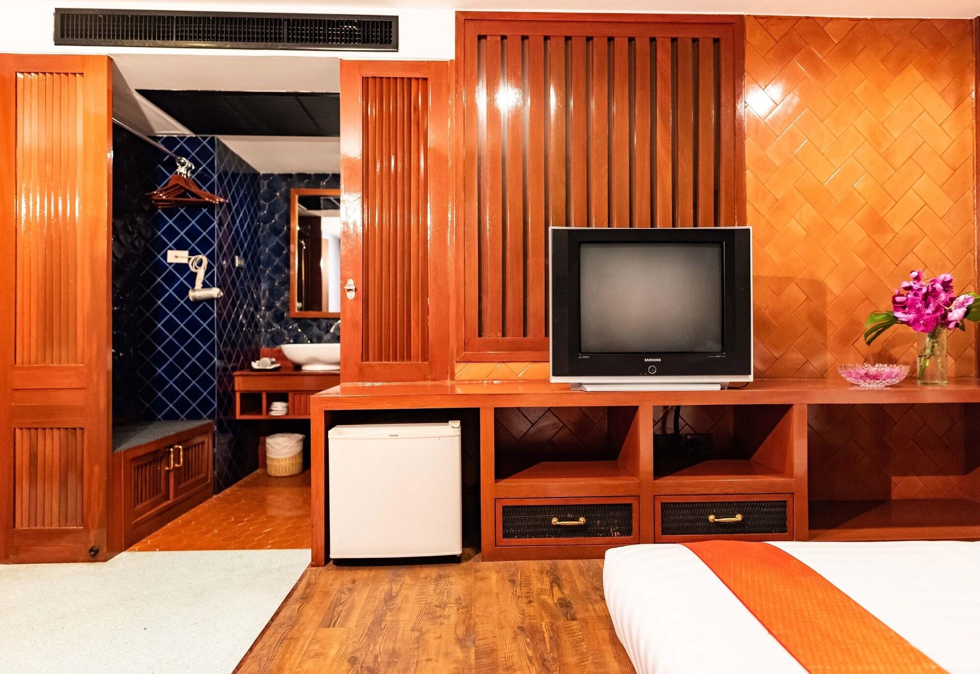 Triple Room,1209016984:JPEG