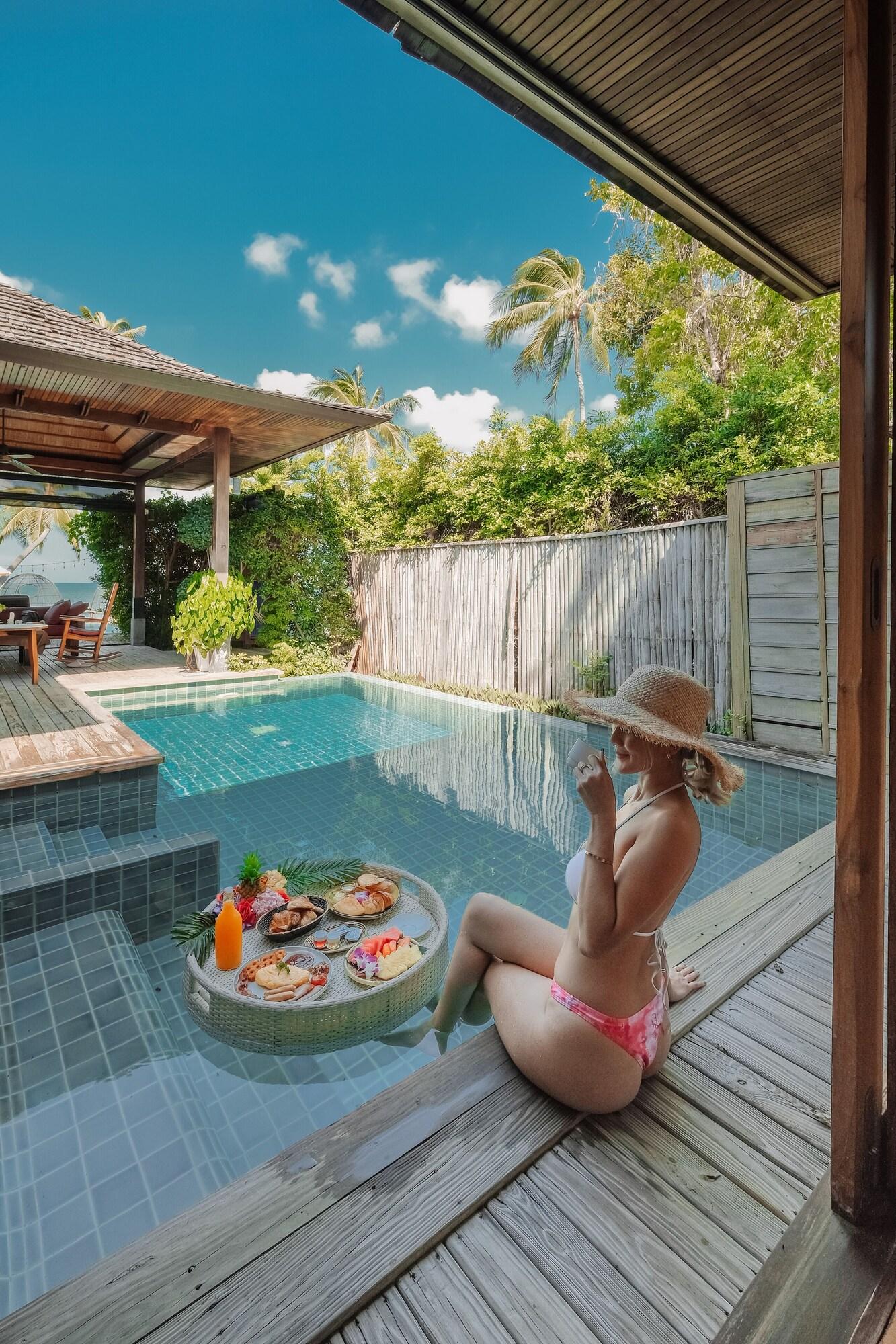 Grand Sunset Suite Pool Villa
