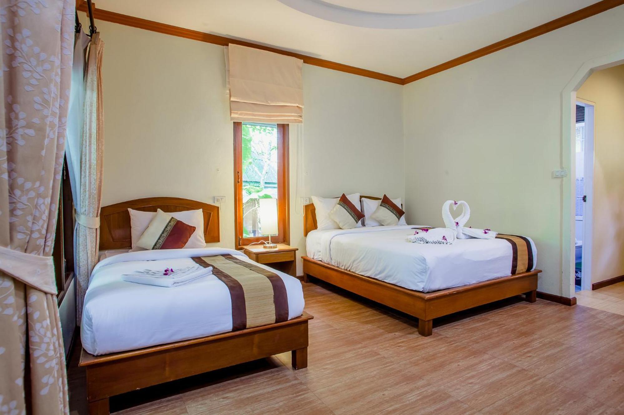 Triple Room with Garden View