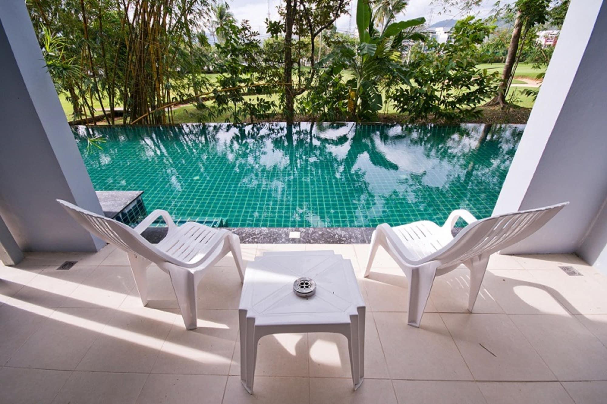 Deluxe Double Room with Pool Access