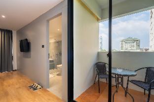 Superior Room Bathtub