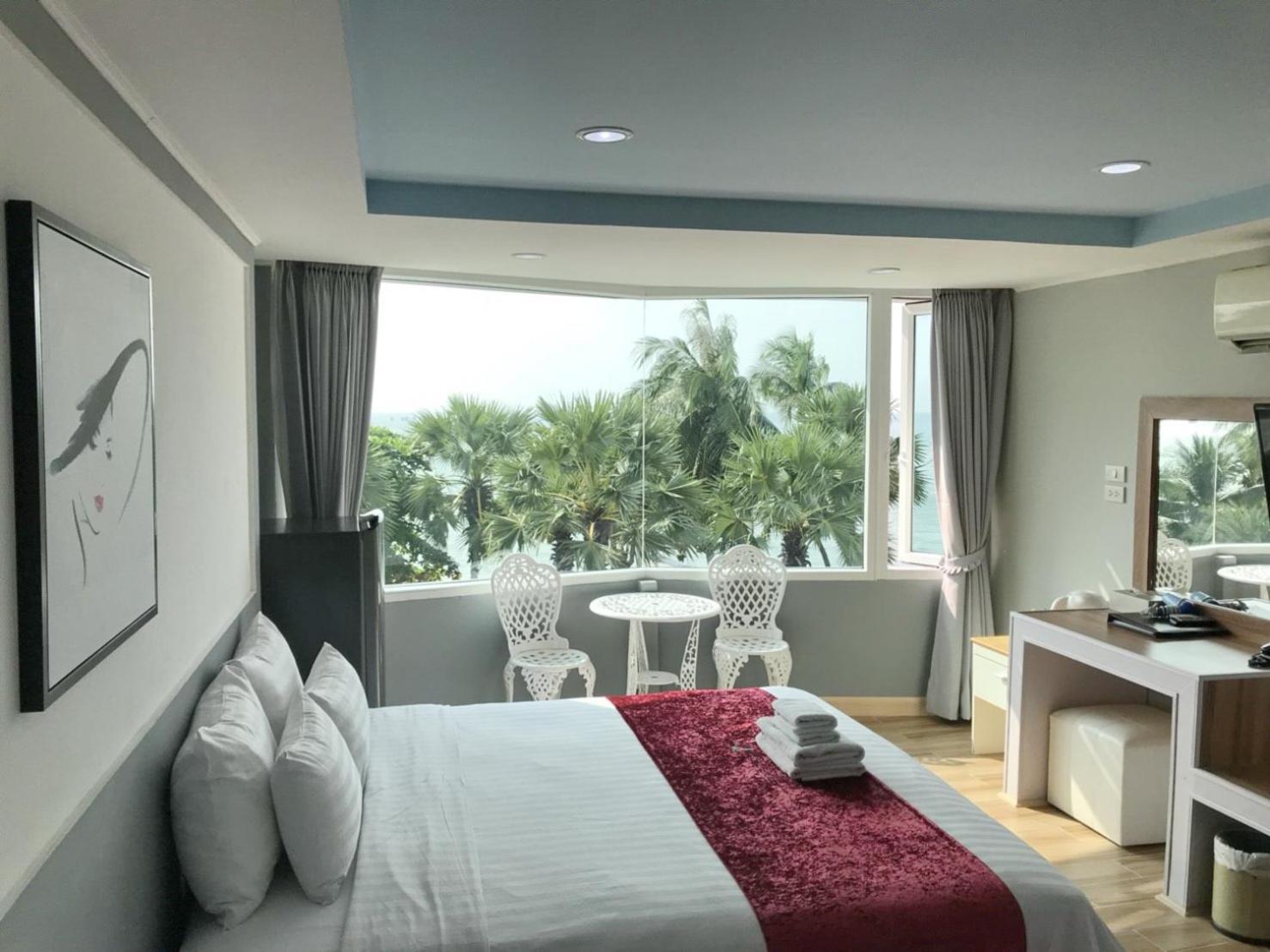 Suite with Sea View