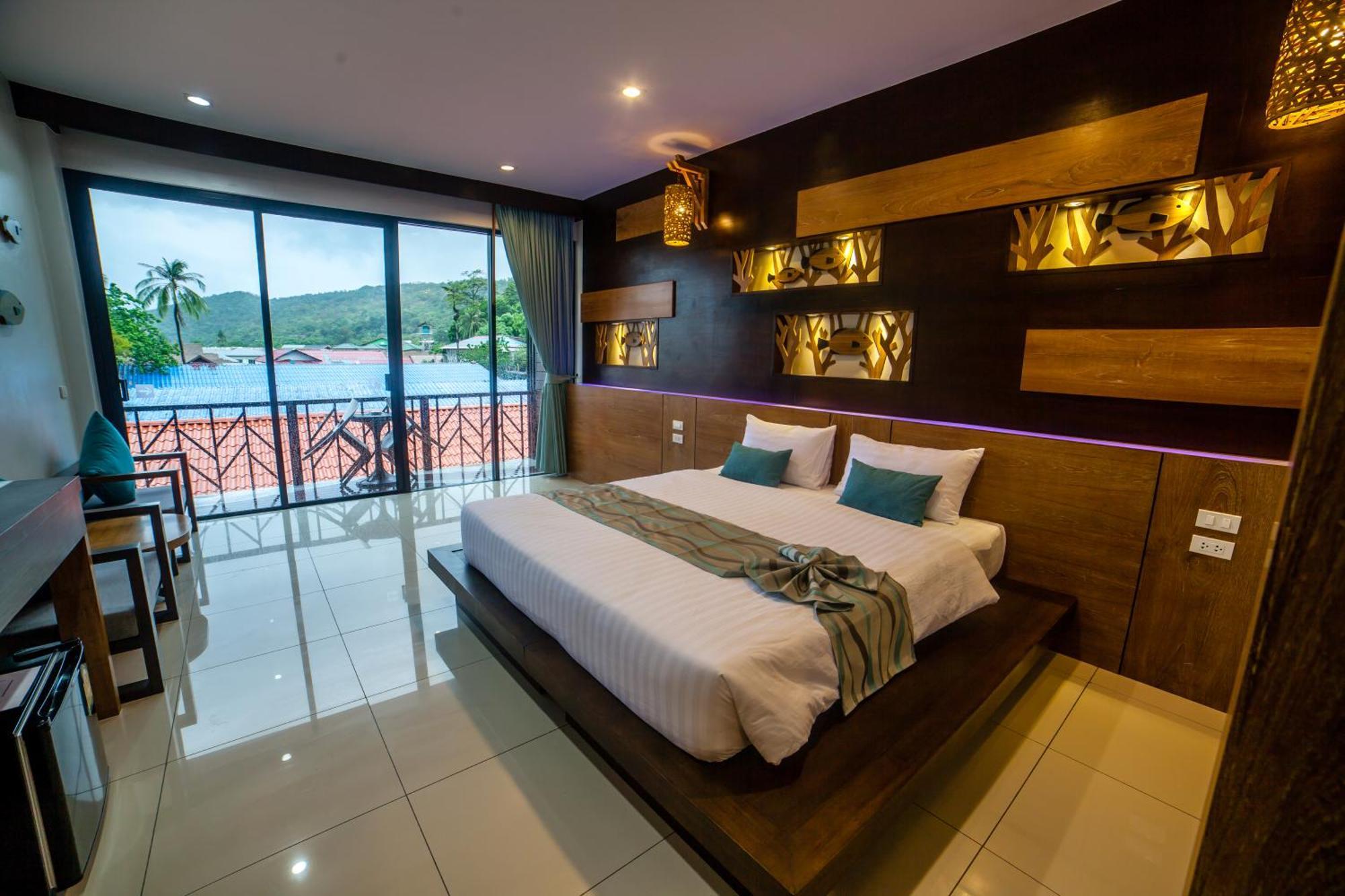 Deluxe Double or Twin Room No View