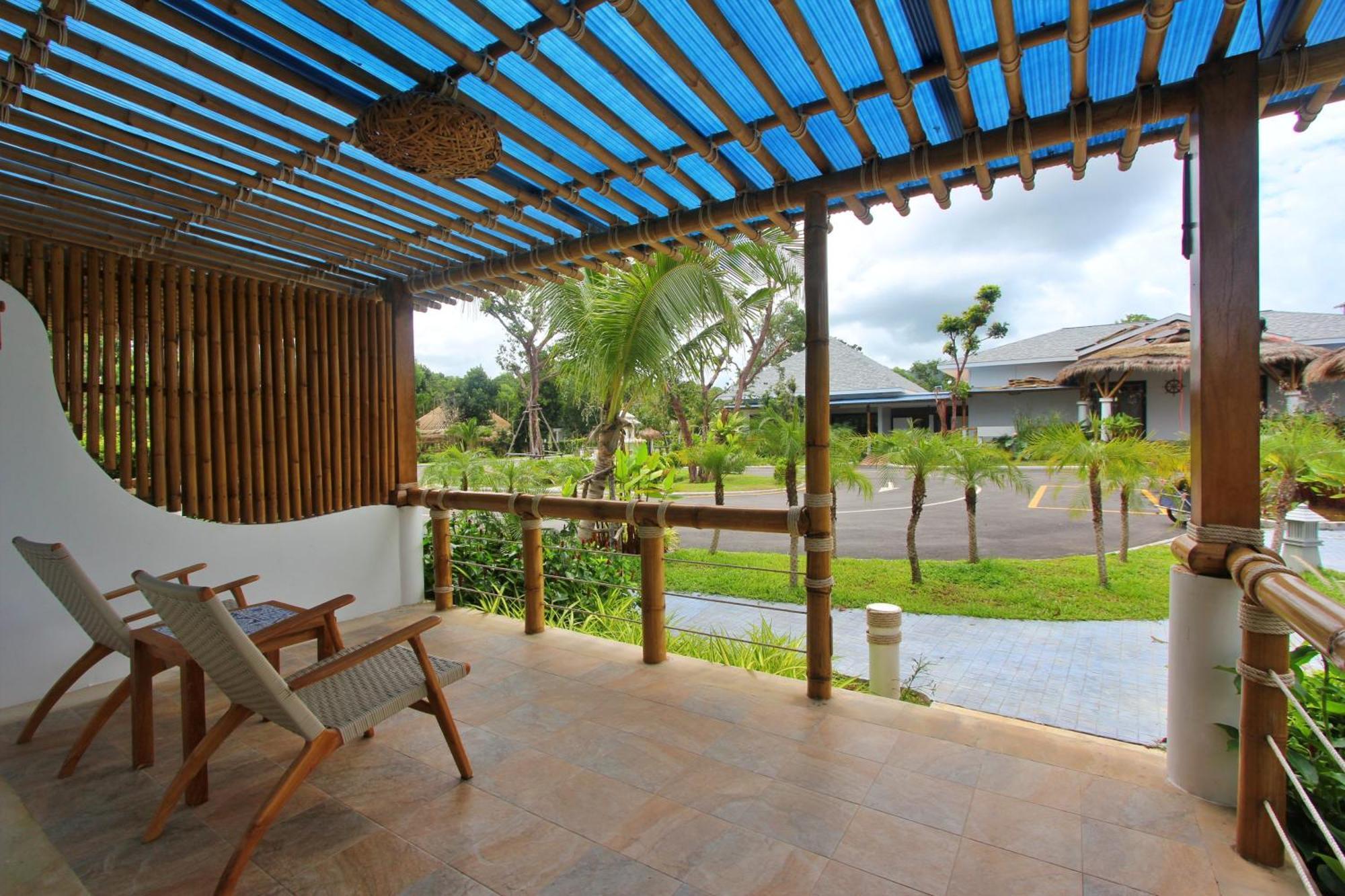 Deluxe Villa Restricted View