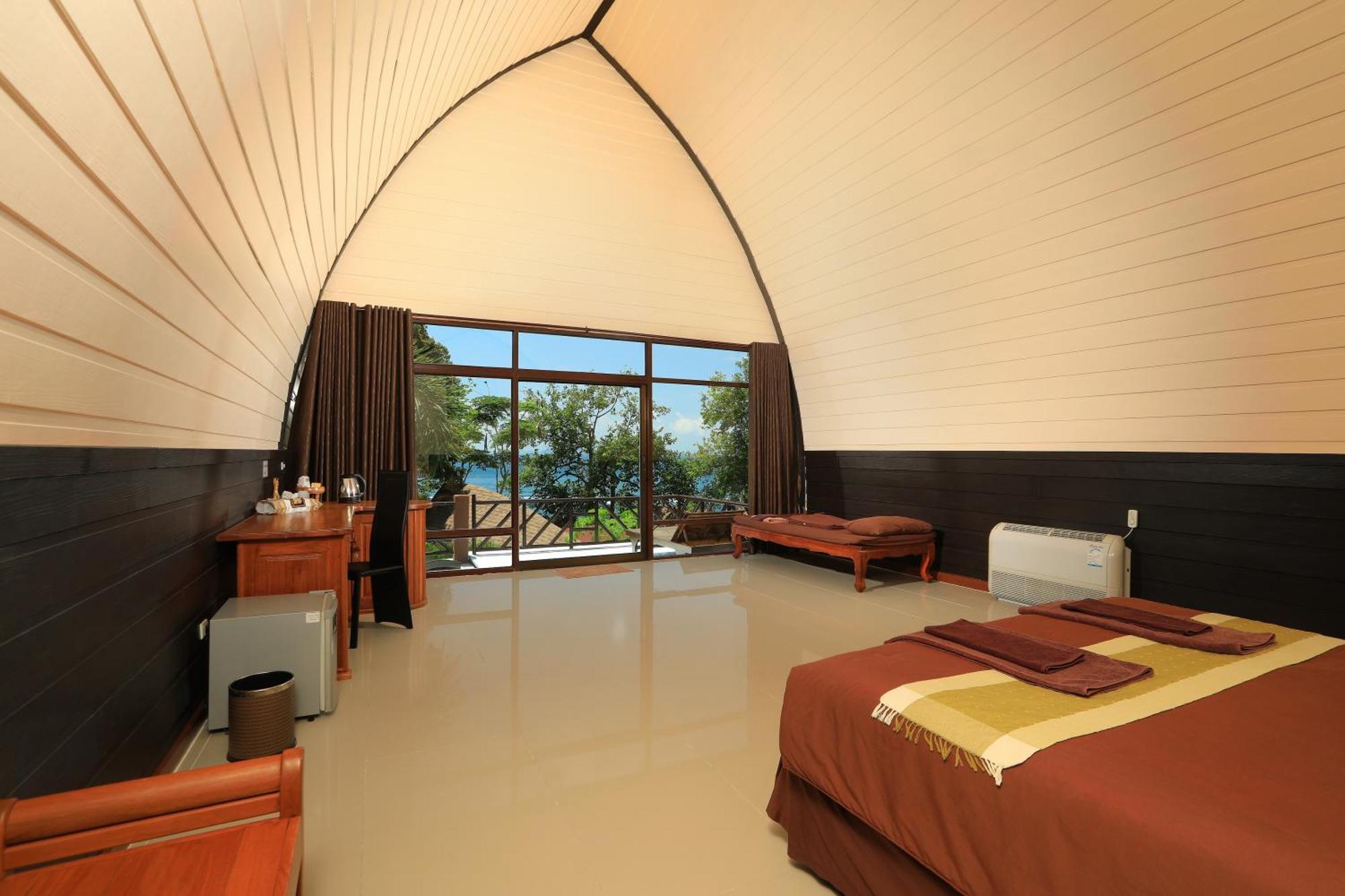Ocean Cliff Villa
