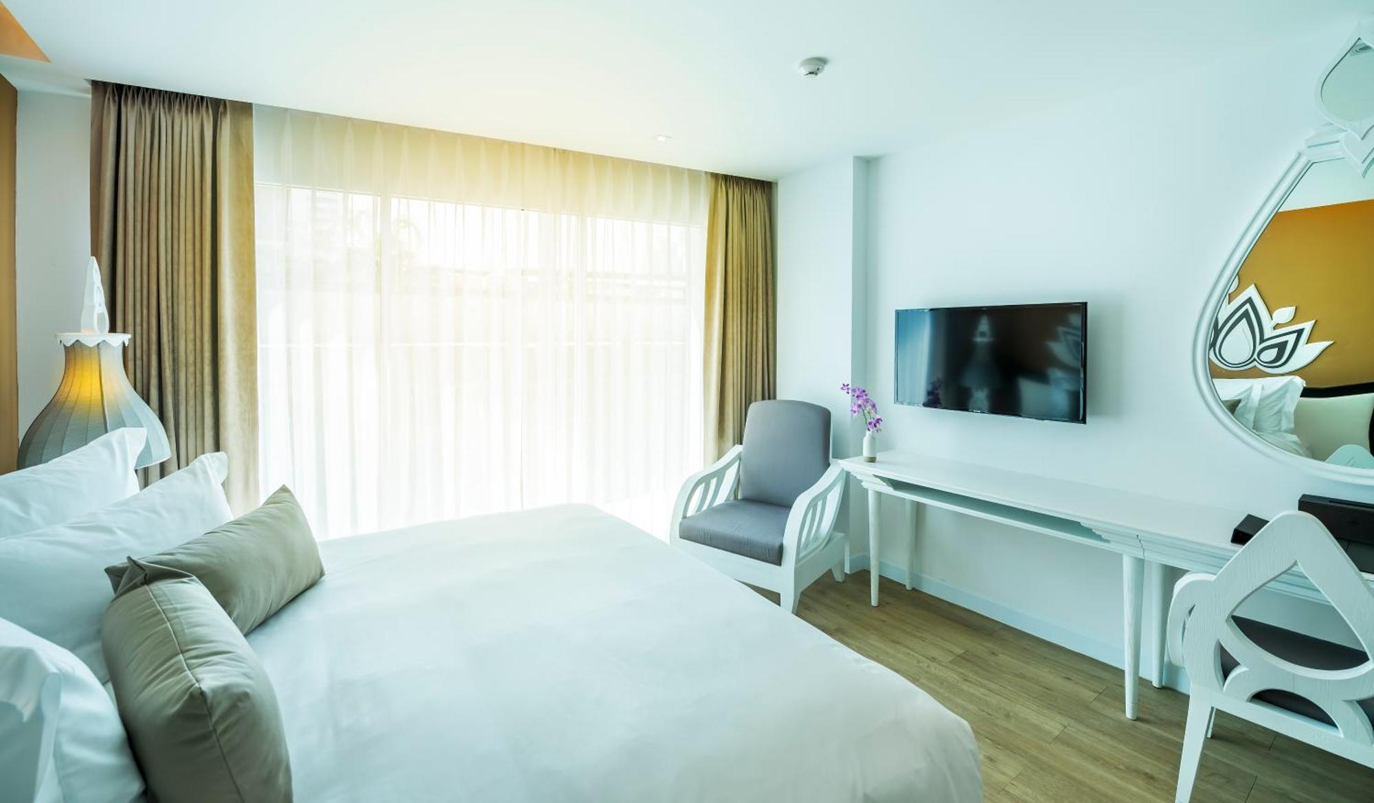 Deluxe King Room